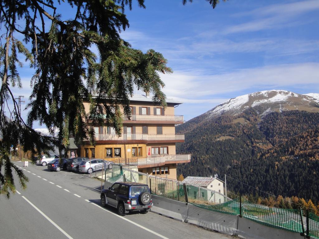 Hotel Viola Valdidentro Exteriör bild